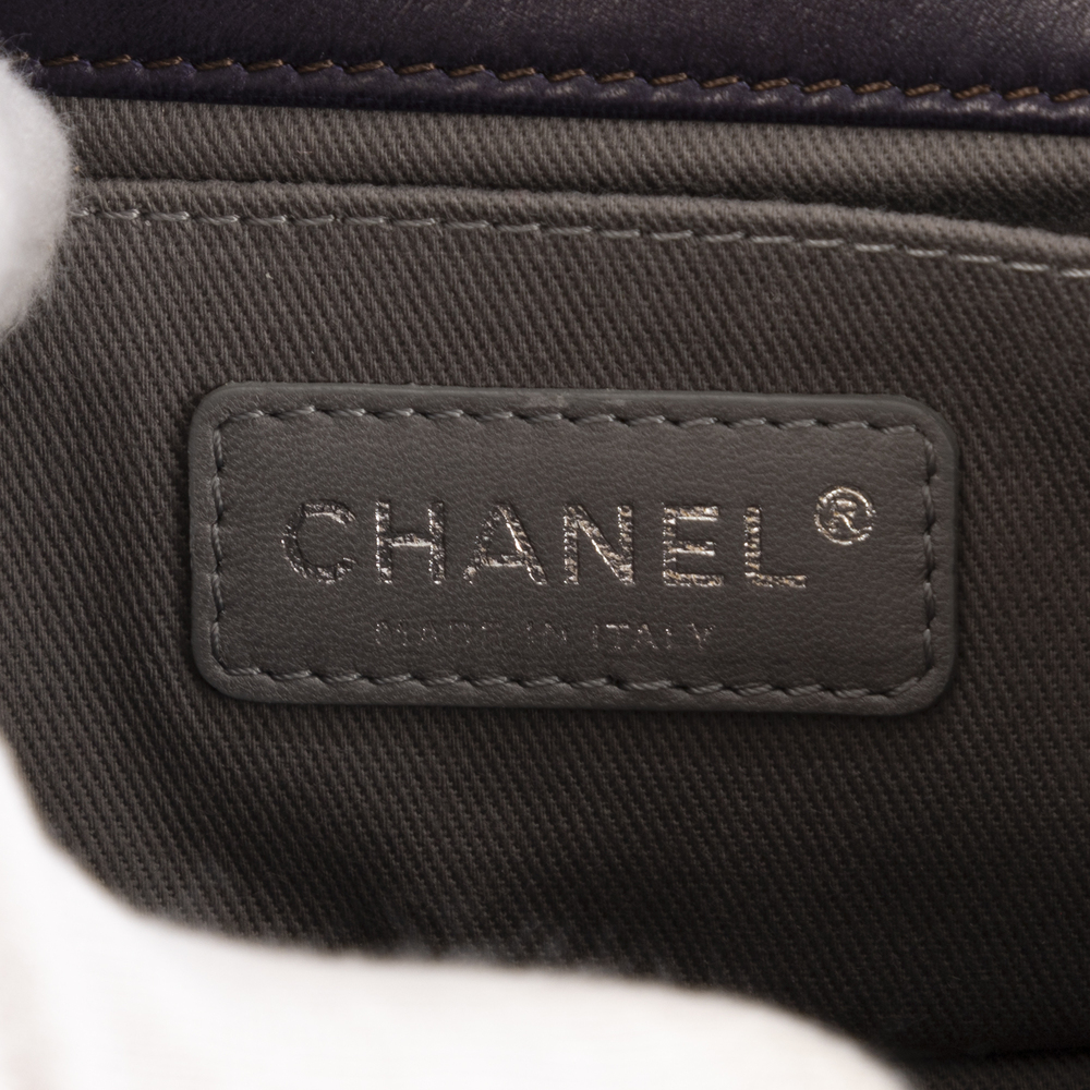 Chanel Small Boy Small - Picture 8 of 9
